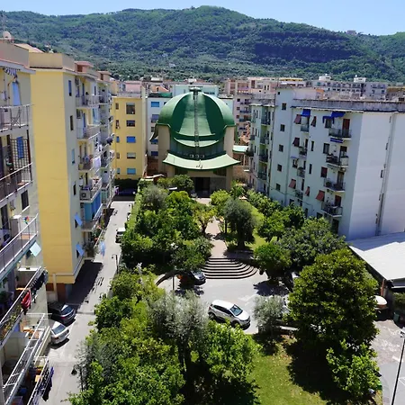 Casa Nelida, Centre